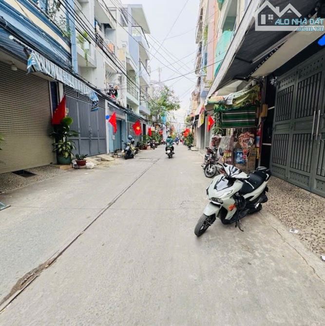 🏠Quận 11-Nhà đẹp-Hẻm 8M-Tiện KD, mở Công ty-Ông Ích Khiêm-P14-96m2-5,4x18-3tầng-6PN