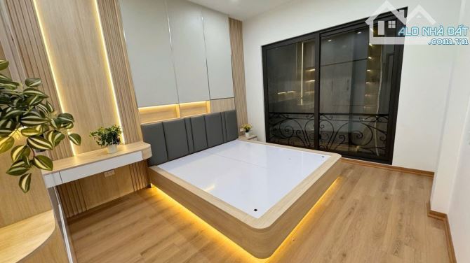 MỖ LAO - HÀ ĐÔNG - 45M - 5T - THANG MÁY - PL - ÔTÔ - KD - HƠN 11 TỶ.