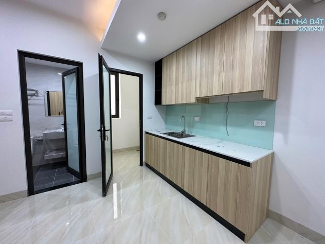 BÁN GẤP TÒA NHÀ ĐƯỜNG QUAN NHÂN. 140M2 - 9 TẦNG. THANG MÁY 24 PHÒNG KHÉP KÍN. - 11