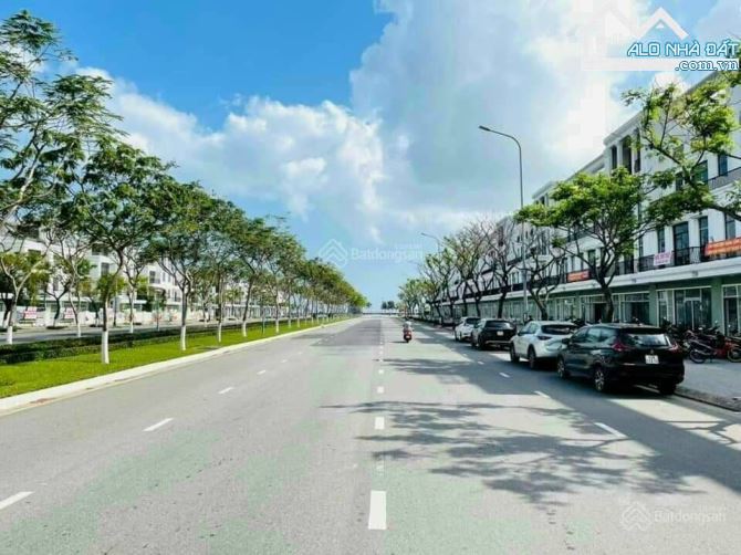 Bán 142m2 Đất MT Đường Nguyễn Sinh Sắc - Gần UBND Q.Liên Chiểu- Gần Biển-Giá 16,2 Tỷ