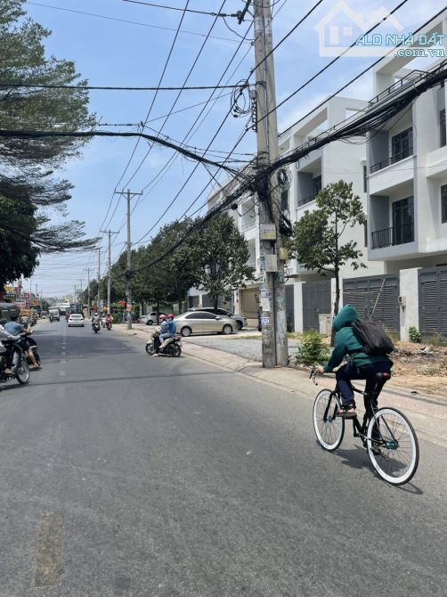 Bán tòa nhà 5 tầng mặt tiền 8x30m giá 23,9 tỷ Đường Nguyễn Thị Búp, Quận 12 - 1