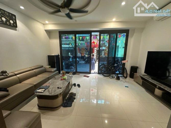 NHÀ PHỐ VIP GIANG VĂN MINH 14.2 TỶ 42m*7T THANG MÁY MT 4.2m, LÔ GÓC THÔNG Ô TÔ KINH DOANH - 1