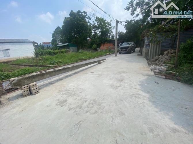 cc gửi bán 52,5m đất full thổ cư tại trung hoà ngay sát sân bóng - 1