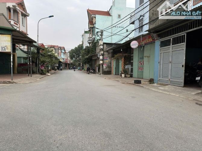 💥💥💥 SIÊU HIẾM CHỈ HƠN 2 TỶ CÓ NGAY LÔ ĐẤT TRỤC ĐƯỜNG 3 🚘🚘🚘 Ô TÔ TRÁNH PHÓNG   👉 TRỤ - 1