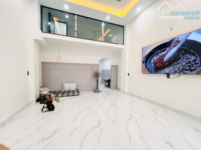 SIÊU PHẨM CỰC HIẾM,NHÀ MỚI ĐẸP DTSD 40M NGAY NGÃ TƯ MK,HẺM XE TẢI,CHỈ 3.05TỶ TL,THỦ ĐỨC - 1