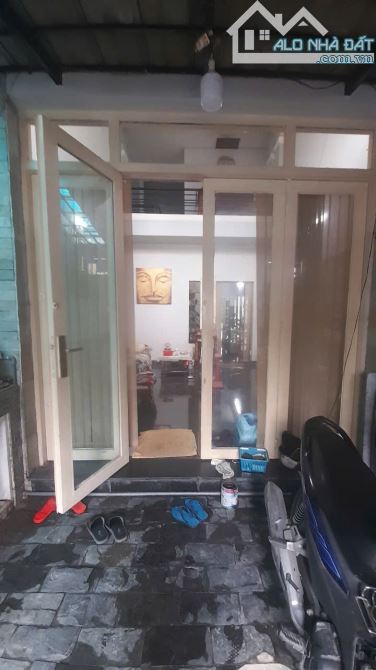 Nhà 1 trệt 1 lầu đường 16 phước bình Q9 68m2 giá rẻ - 1