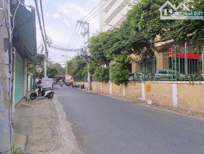 Bán nhà trọ 2 tầng, 119m2, TN 15tr/th, sổ hồng riêng, 6.8 tỷ - đường 8, Linh Tây - 1