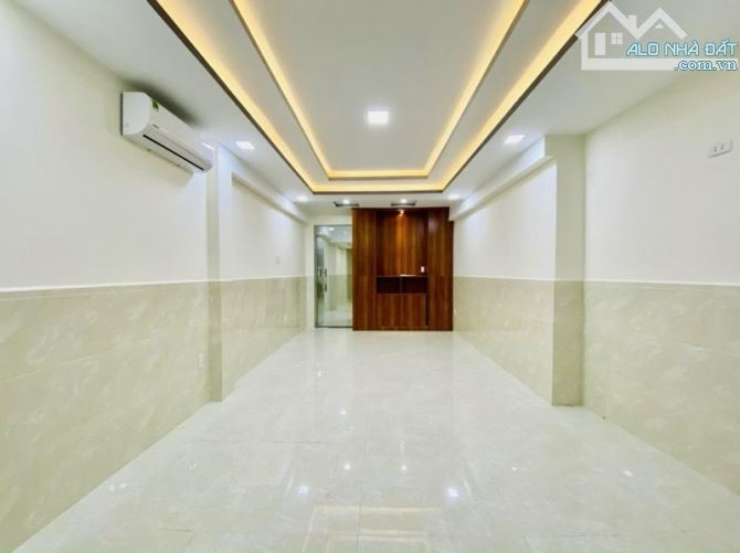 🏡 Sát mặt tiền khu Hoàng Văn Thụ - Nhà 2 tầng (2PN+3WC) - 60m2 (4.2x16). - 2