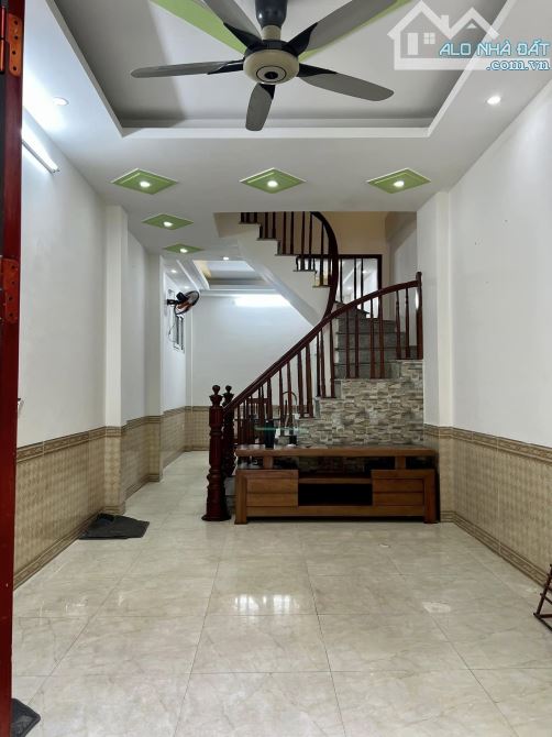 Cần bán gấp nhà Đa Sỹ, DT 35m2, 4 tầng, MT 3,5m, Ô tô, Kinh doanh, Giá 6,x tỷ - 2