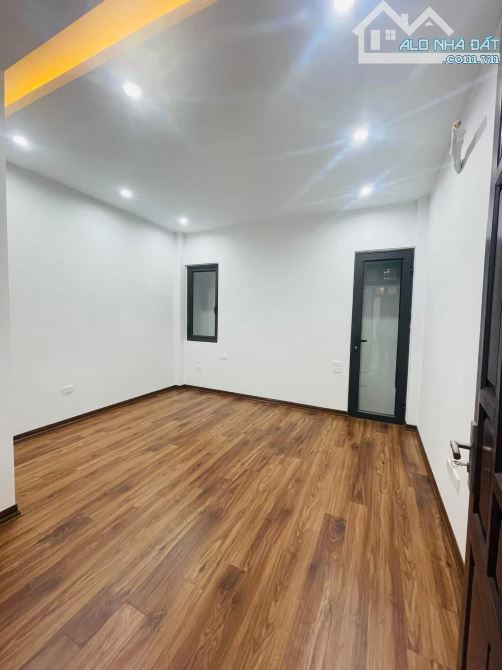 Bán nhà phố Tân Mai 55m 5 tầng - thang máy 8.5 tỷ. - 2