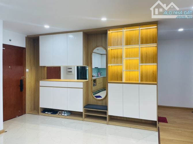 Bán căn hộ 3𝐏𝐍 / 121m2 / góc tại Goldmark City – Full nội thất Diện tích: 121m2 Thiết kế - 2