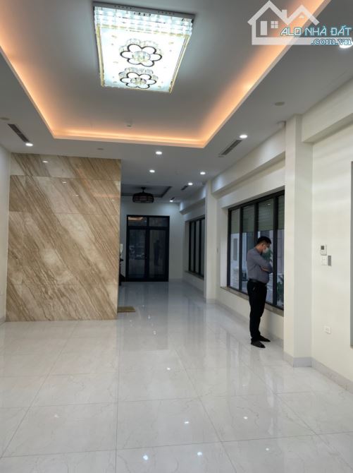 Cho thuê nhà Ngoại giao đoàn, Xuân la 105m2x6T, thang máy làm vp, lớp học - 2