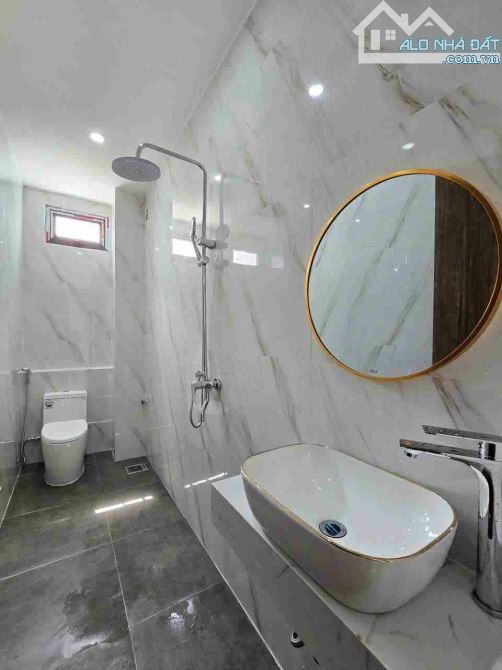 TI..N ĐƯỢC KHÔNG. NHÀ ĐẸP. KIỆT ĐẸP MÀ GIÁ QUÁ MỀM - 2
