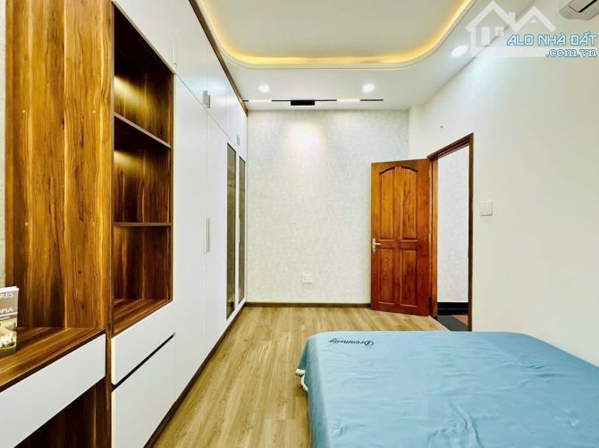 Nhà hẻm xe hơi kế đường Đông Hồ,trệt 4 lầu,52m2 full nội thất,cho thuê lên tới 40tr tháng - 2