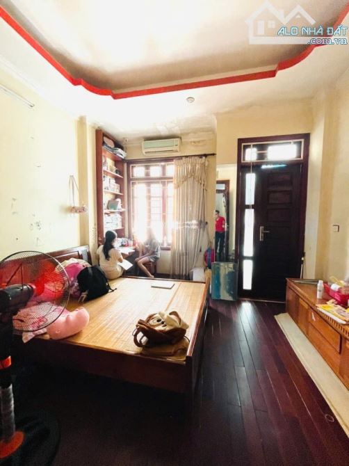 NHÀ ĐẸP, GẦN PHỐ 2 THOÁNG – 4 tầng Lê Duẩn góc Nguyễn Du 57m chỉ 9.8 tỷ – NGÕ RỘNG, SĐC - 3