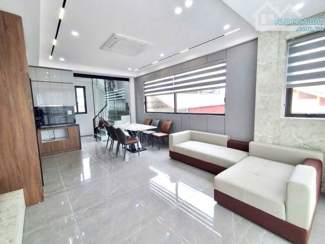 BÁN NHÀ KHU NGUYỄN SƠN, LONG BIÊN, 40m2, 6 tầng, Gara, Thang máy, Full nội thất, hơn 9 tỷ. - 3