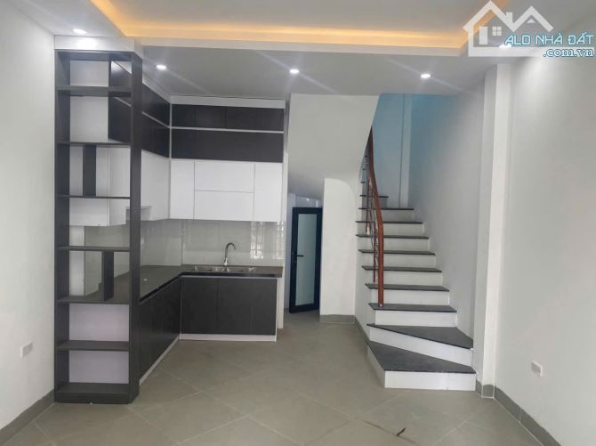 BÁN NHÀ 5 TẦNG – 30M² – TÂN LẬP - 3