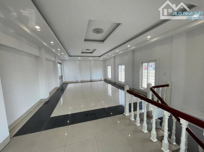 HẠ CHÀO 500 TRIỆU, BÁN GẤP NHÀ NGUYỄN VĂN LINH NGÕ Ô TÔ - KINH DOANH - mặt tiền 6m - 3