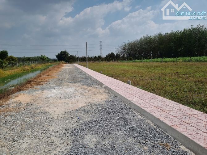 332m2 full thổ cư. Đất 2 mặt tiền. Gần KCN. 680tr - 3