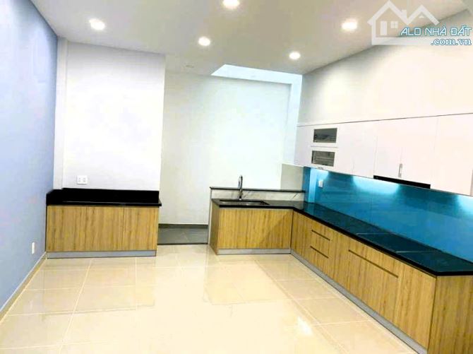 Bán nhà mới 3 tầng 84m², 3PN, sổ hồng hoàn công, 8.8 tỷ - đường 7, Linh Trung - 3