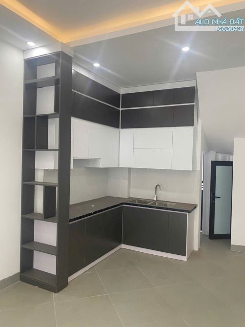 BÁN NHÀ 5 TẦNG – 30M² – TÂN LẬP - 4
