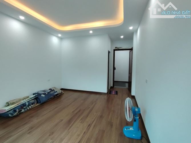 Hàng xóm cạnh nhà e nhờ đăng bán hộ căn nhà 5 Tầng ngay Lê Hồng Phong 45m, 5 tầng, lô góc, - 4
