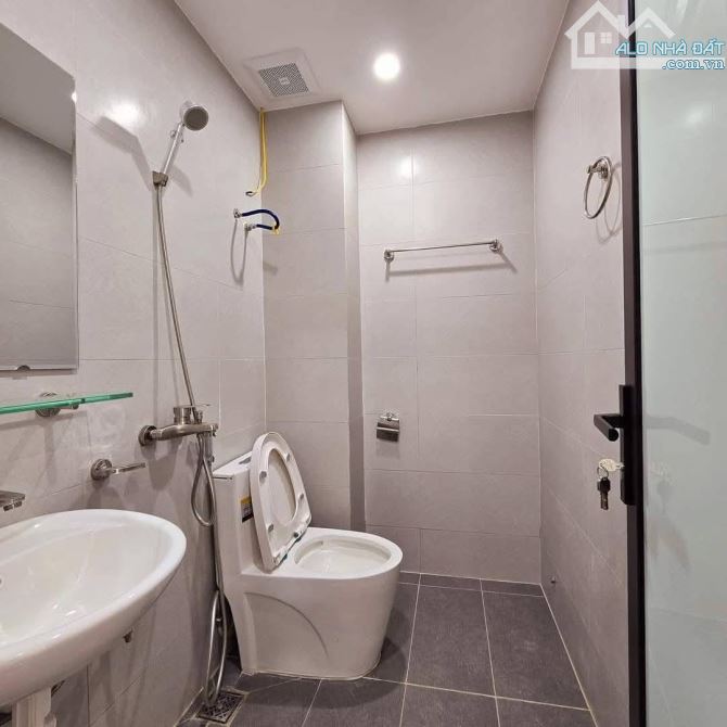 Apartment Đào Tấn - 1 nhà ra mặt phố - ngõ thông ô tô đỗ cửa - 7T mới DT 60tr/th - 13.8 t - 4