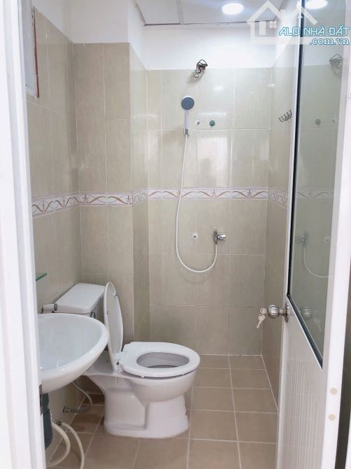 Chung cư Thanh Nhựt P7 Q8, 2PN 2WC 67m2 SHR lâu dài , tặng hết nội thất - 4