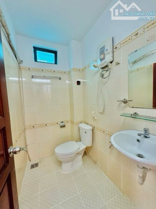 🏡 Nhà mới 4 tầng (4PN+5WC) - 68m2 (6.2x18) - Ngay Phan Xích Long, Phú Nhuận. - 4