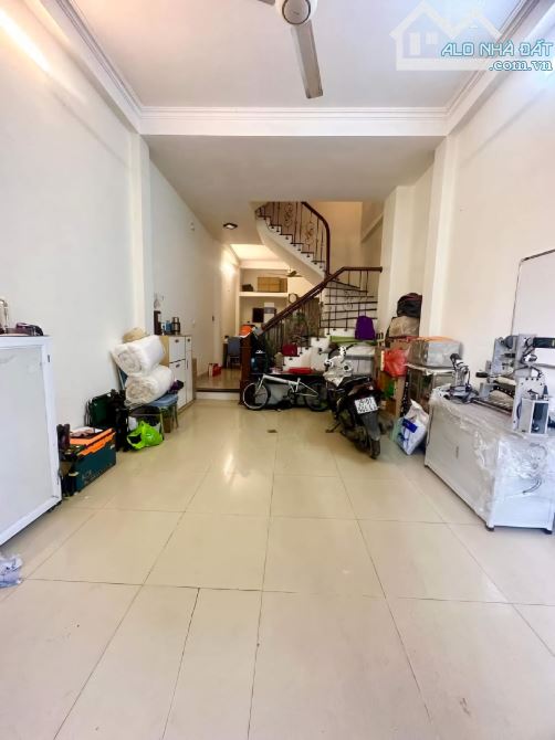 BÁN NHÀ 50m² - 5 Tầng - PHÂN LÔ MỘ LAO – VỈA HÈ – KINH DOANH – 2 THOÁNG - 4