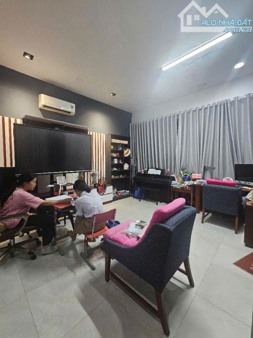 Nhà 2 tầng 112m2 ngang 8m hẻm xe hơi 100m ra Hoàng Trọng Mậu, Tân Hưng Q7 chỉ 14.9 tỷ - 4