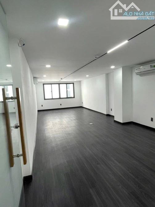Nhà 4.2x20m, trệt 5 lầu thang máy ngay cầu Ba Son Tôn Đức Thắng 32 tỷ - 4