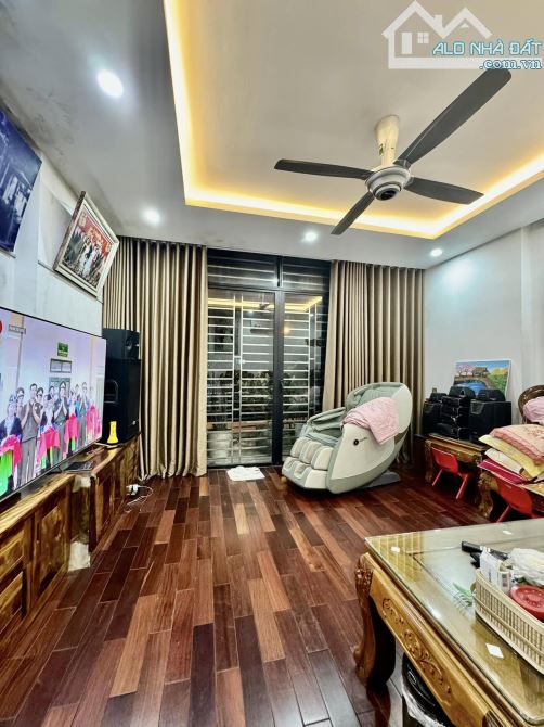 NHÀ 62M2*5T KIM ĐỒNG, NGÕ Ô TÔ, 5 PHÒNG NGỦ, GARA - 5