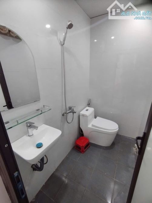 Nhà tập thể tầng 1 ô tô đỗ cửa đường Giải Phóng, Hoàng Mai  90m2, 3pn 2wc. Giá nhỉnh 4 tỷ - 6