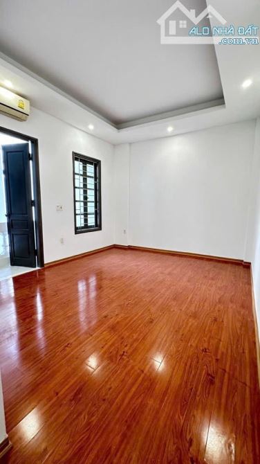 HẠ CHÀO 500 TRIỆU, BÁN GẤP NHÀ NGUYỄN VĂN LINH NGÕ Ô TÔ - KINH DOANH - mặt tiền 6m - 9