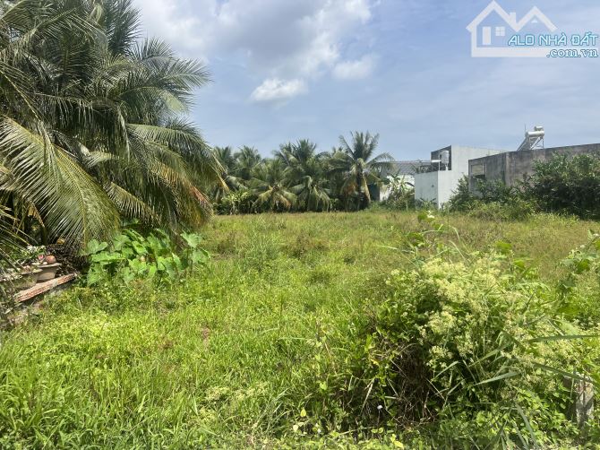 Bán 572 m2 đất có thổ cư mặt đuờng ô tô cách đuờng huyện 92B chỉ 30m,Đạo Thạnh Mỹ Tho