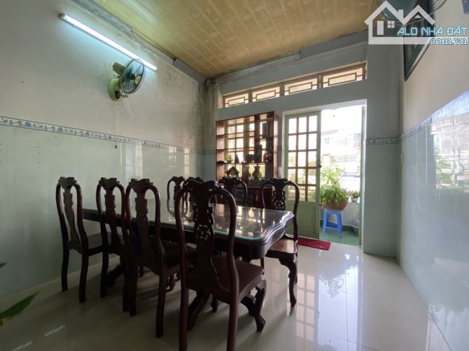💥🔥 Nhà 2TẦNG mặt Tiền Hẻm 6m Đường Thạnh Lộc 19 Phường Thạnh Lộc Quận 12  DT 105M²(5,5x1