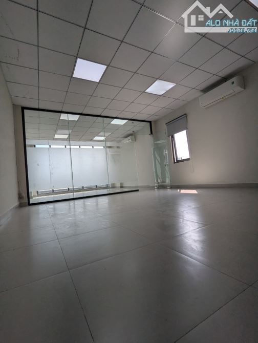 Ngộp! Hạ giá từ 20 - 13 Tỷ Bán Nhà Hẻm OTO Khu Sân Bay Phường 4 , TB , 4.5x16m , 2 Lầu