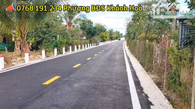 Đất nằm trong khu kinh tế Vân Phong đường nhựa tiềm năng