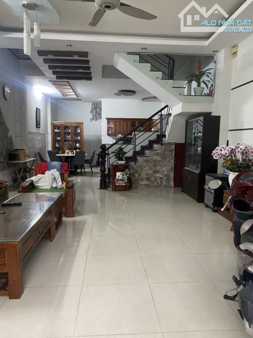ĐẤT THÁNH - QUẬN TÂN BÌNH - DT: (5.1x 16.9m) GIÁ MỚI 9TỶ - GIÁ CŨ 11TỶ.