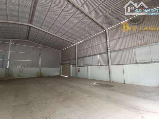 Cho thuê kho xưởng 300m2 có điện 3 pha ở phường Trảng Dài, Tp Biên Hoà giá rẻ