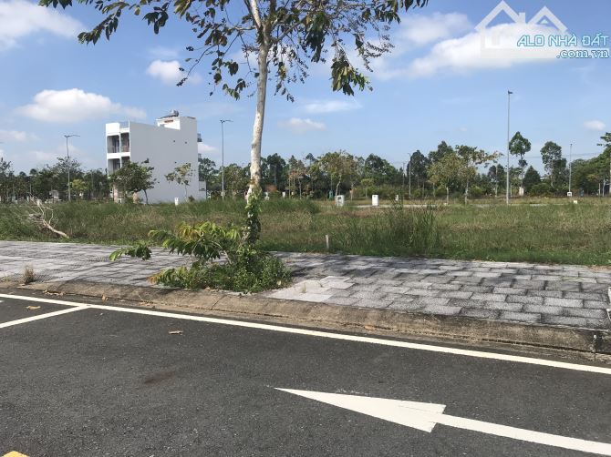 85m2 Đất mặt tiền chợ đêm kinh doanh trung tâm hành chính TP Vị Thanh Hậu Giang