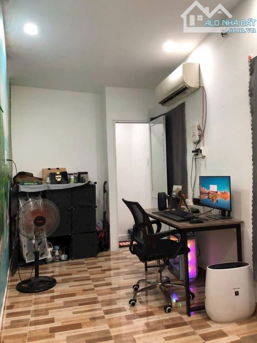 Bán nhà Huỳnh Văn Bánh , P13, 14m2 , 1,75tỷ bớt Lộc