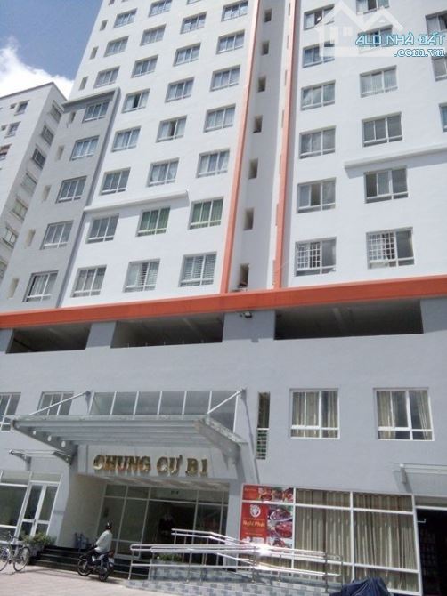 Cần bán shophouse Bông sao, Tạ Quang Bửu, Q8. DT: 128m - 3PN - 3 WC. 1 trệt, 1 lầu. Giá bá