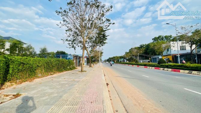 HÀNG VÍP ,GẦN 1000M2 MẶT TIỀN VÕ THỊ SÁU 32M - P.LONG TÂM - TP BÀ RỊA