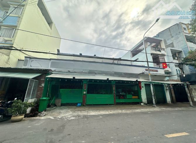 Bán nhà MT đường Quách Đình Bảo - P. Phú Thạnh - DT: 15.8x18m - Cấp 4 - giá: 32 tỷ TL