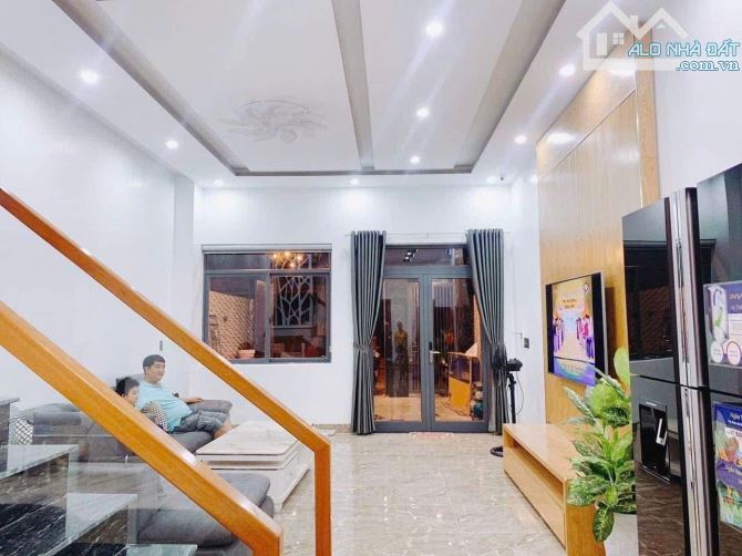 🔥 NHÀ 3 TẦNG ĐẢO VIP HÒA XUÂN – ĐƯỜNG 7.5M – GIÁ CỰC TỐT! 🔥