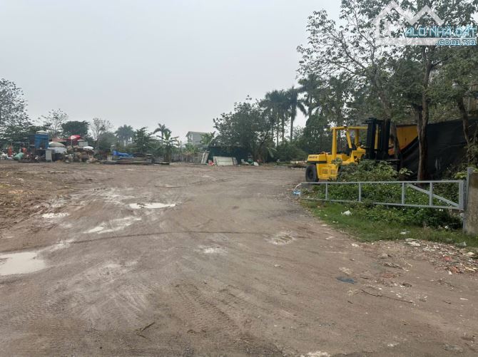 Bán miếng đất nông nghiệp, mặt đường ô tô tránh, giá đầu tư,