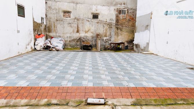 Bánn Hoa hậu Xuân Canh phân lô ô tô chạy vòng quanh 123m zá rẻ - 1