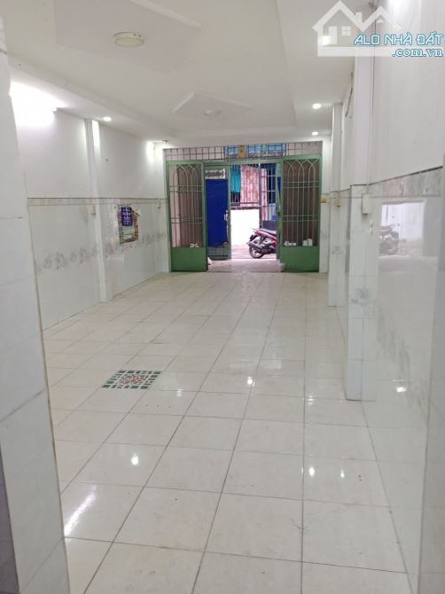 cần bán, VỊ TRÍ SIÊU ĐẸP, HẺM XE HƠI, Tân Thới Nhất 13 Quận 12, giá siêu rẻ, chỉ 3.7 tỷ . - 1